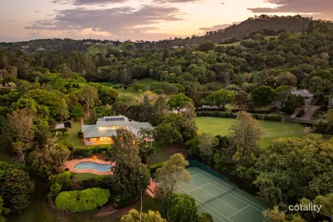 37 Corniche Pl, Brookfield, QLD 4069