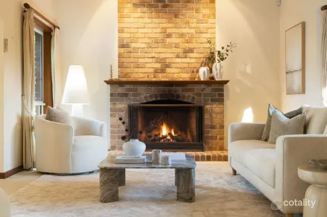 Property photo of 37 Corniche Place Brookfield QLD 4069