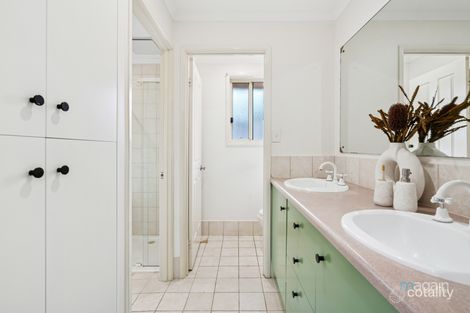Property photo of 6 Bloomsbury Court Woodcroft SA 5162