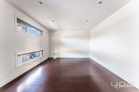 Property photo of 22 Scarborough Terrace Craigieburn VIC 3064