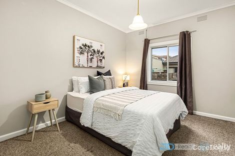 Property photo of 8 Roslyn Street Strathmore VIC 3041