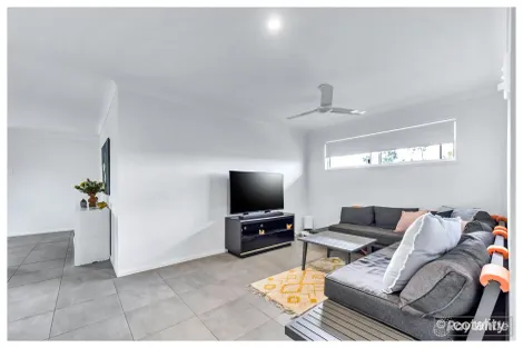 Property photo of 8 Longford Court Parkhurst QLD 4702