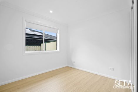 Property photo of 33 Nellie Stewart Drive Doonside NSW 2767