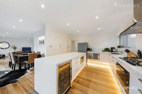 Property photo of 14 Evwick Crescent Highton VIC 3216