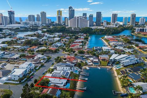 Property photo of 28 Merrimac Boulevard Broadbeach Waters QLD 4218