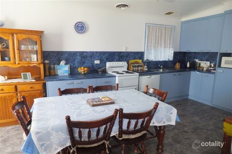 Property photo of 7 Devon Court Shepparton VIC 3630