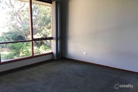 Property photo of 2 Tyburn Close Werribee VIC 3030