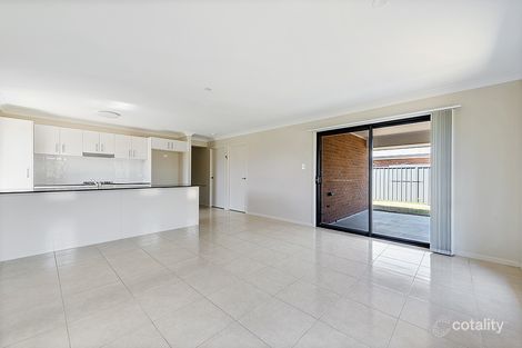 Property photo of 5 Uralla Street Fern Bay NSW 2295