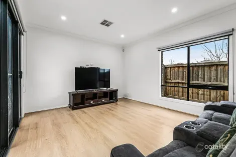 Property photo of 9 Durum Way Mickleham VIC 3064