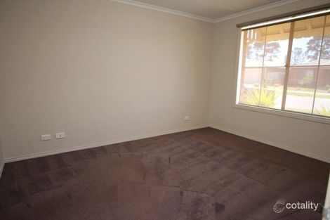 Property photo of 77 Melissa Way Pakenham VIC 3810