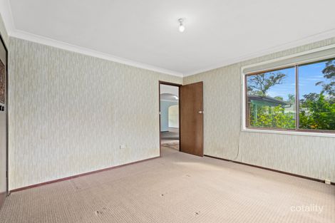 Property photo of 4 Veronica Crescent Wyoming NSW 2250