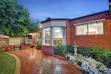 2 The Grange, Ringwood North, VIC 3134