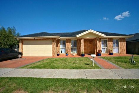 6 Coronet Ave, Roxburgh Park, VIC 3064