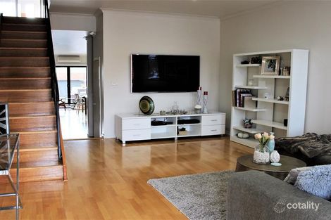 Property photo of 2/65 Wilson Street Moonee Ponds VIC 3039