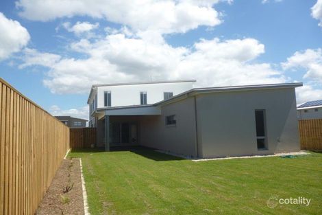 39 Harbour Rise, Hope Island, QLD 4212