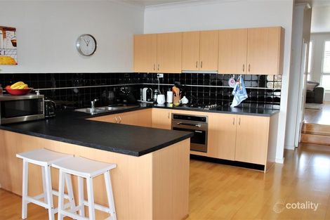 Property photo of 2/65 Wilson Street Moonee Ponds VIC 3039