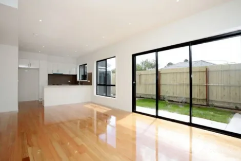 Property photo of 2/71 Isla Avenue Glenroy VIC 3046
