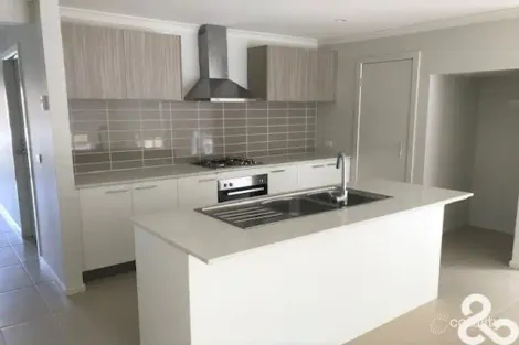 Property photo of 19 Blackmore Road Mickleham VIC 3064