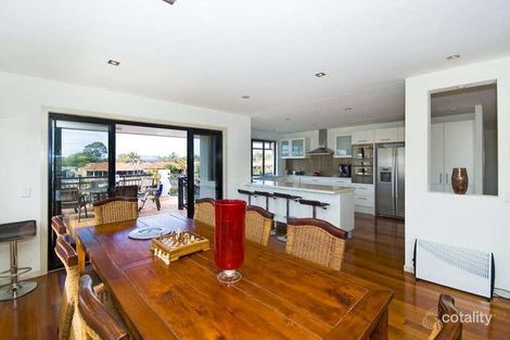 Property photo of 14 Dolphin Court Palm Beach QLD 4221