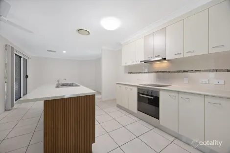 Property photo of 3 Karloom Close Kirkwood QLD 4680