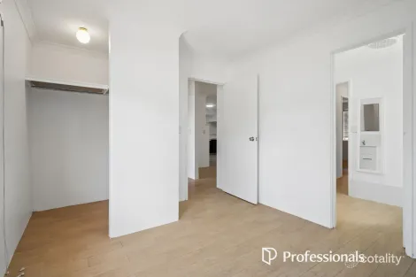 Property photo of 1 Kangaroo Close Brookdale WA 6112