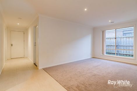 Property photo of 2 Islington Avenue Cranbourne North VIC 3977