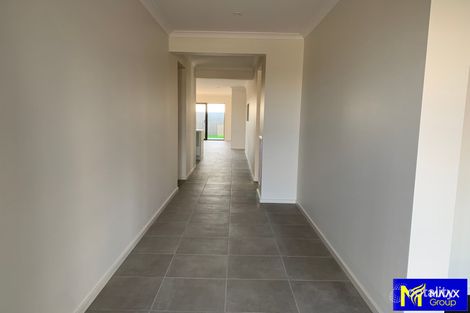 Property photo of 34 Abbeygate Drive Werribee VIC 3030