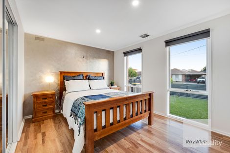 Property photo of 19 Cassandra Drive Gladstone Park VIC 3043