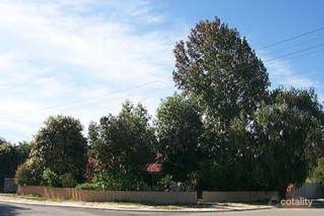 14 Elshaw St, Queens Park, WA 6107