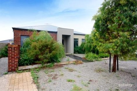 1/2 Lavender Lane, Kurunjang, VIC 3337