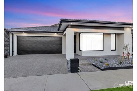 Property photo of 34 Valetta Street Mickleham VIC 3064