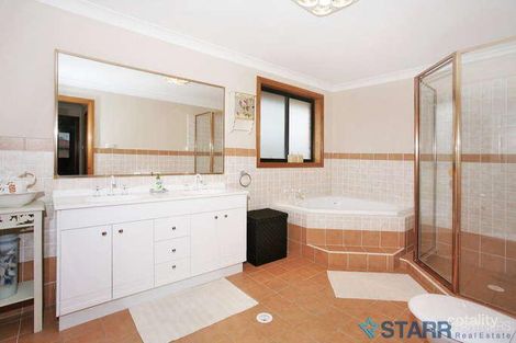 Property photo of 10 Domenic Close Hoxton Park NSW 2171