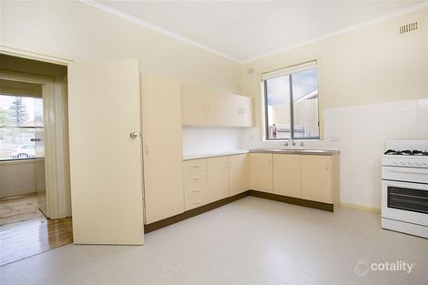 Property photo of 10 Danvers Grove Woodville Gardens SA 5012