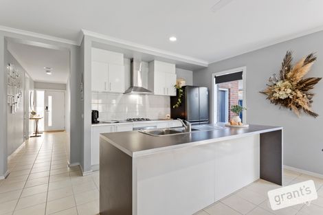 Property photo of 4 Paperbark Drive Pakenham VIC 3810