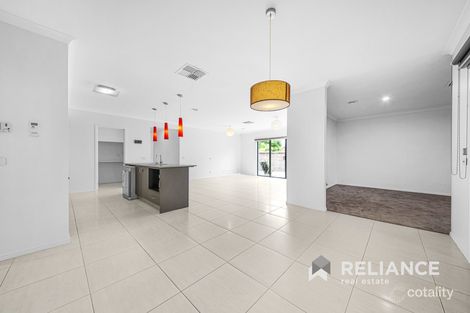 Property photo of 33 Mount Way Caroline Springs VIC 3023