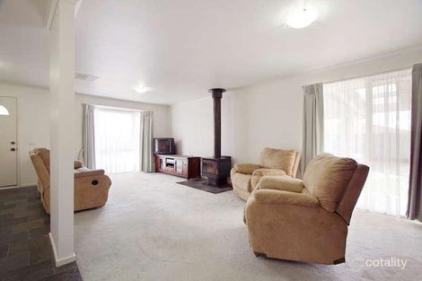 Property photo of 8 Plough Rise Narre Warren South VIC 3805