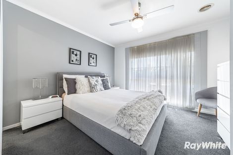 Property photo of 34 Akoonah Drive Golden Square VIC 3555