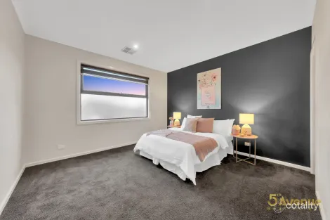 Property photo of 21 Mountain Way Doreen VIC 3754