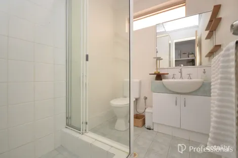 Property photo of 2/4 Page Avenue Bentley WA 6102