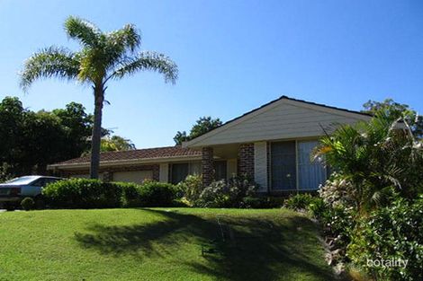 1 Cleator Ct, Lakelands, NSW 2282