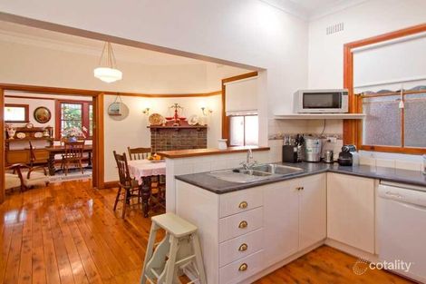 Property photo of 23 Brookong Avenue Wagga Wagga NSW 2650