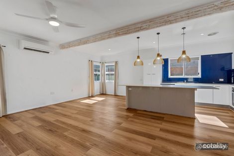 4 Spitfire Ave, Strathpine, QLD 4500