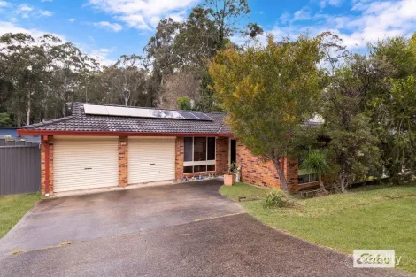 Property photo of 60 Karoola Crescent Surfside NSW 2536
