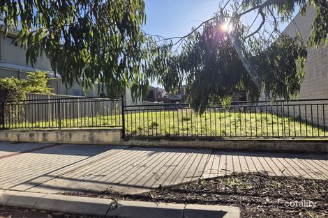 Property photo of 19 Lakeside Drive Joondalup WA 6027