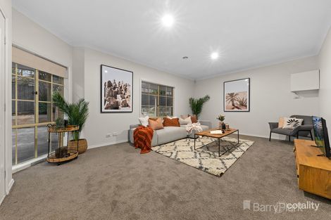 Property photo of 18 Livingstone Boulevard Pakenham VIC 3810