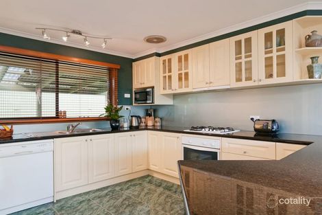 Property photo of 4 Bristol Crescent Lilydale VIC 3140