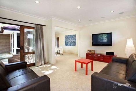 Property photo of 8 Mowbray Court Doncaster East VIC 3109