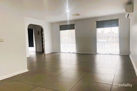 Property photo of 2 Affra Place Hampton Park VIC 3976