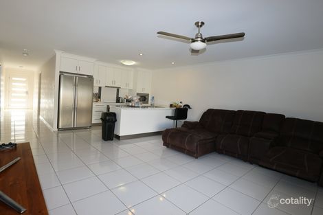 Property photo of 1/44 Lakeside Drive Emerald QLD 4720