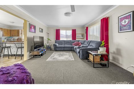 Property photo of 4 Wren Close Thornton NSW 2322